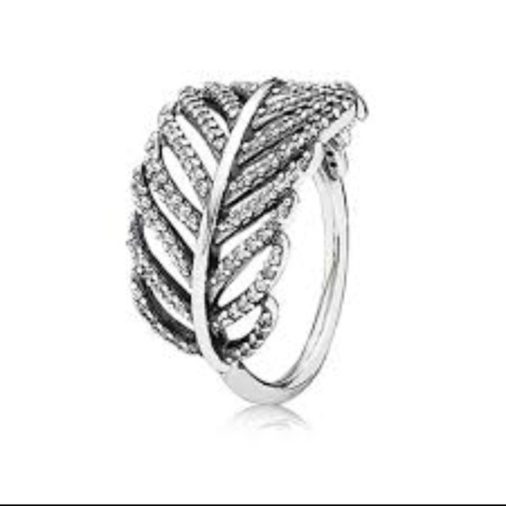 Pandora Light as a Feather Ring